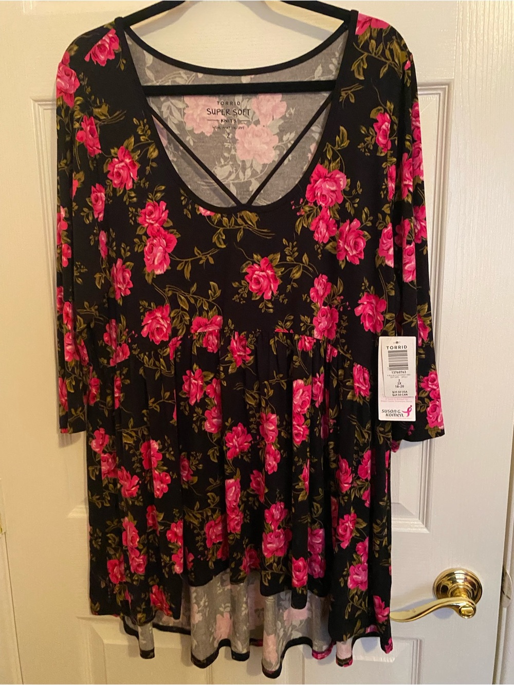 Torrid 2 2X Hot Pink Black Rose Floral Babydoll Top NWT